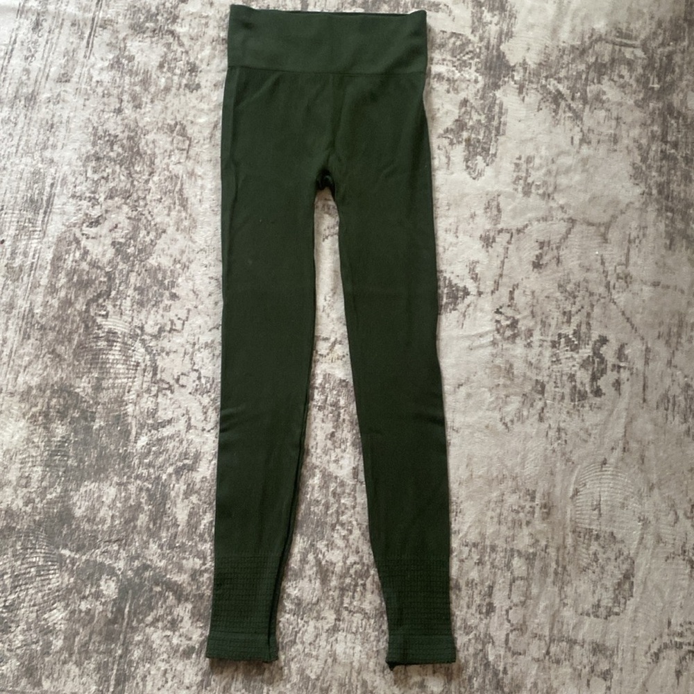 Forest Green Leggings with Elastic Waistband and Full-Length Fit - Picture 3 of 4
